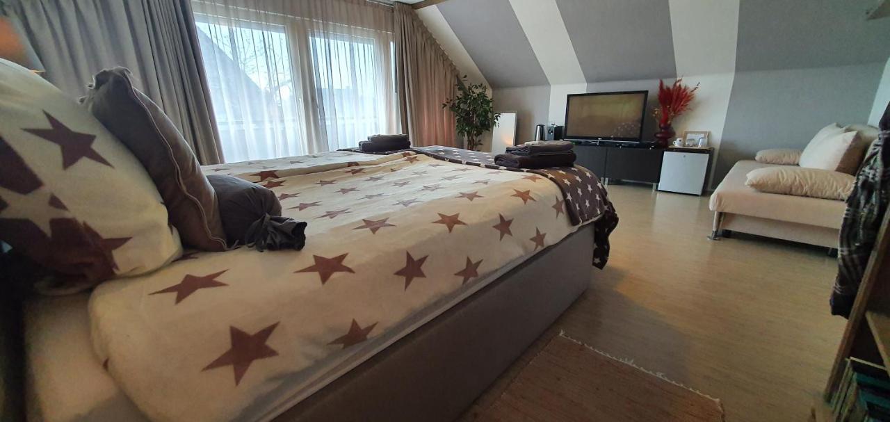 Bed & Breakfast Ravelin Rees Buitenkant foto