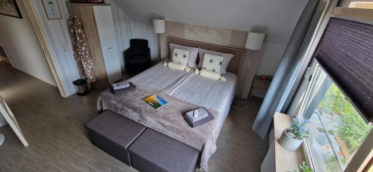 Bed & Breakfast Ravelin Rees Buitenkant foto